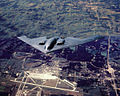 B-2 Spirit ober Whiteman AFB