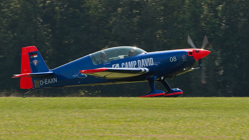 File:Extra 330 LT D-EAXN OTT 2013 01.jpg