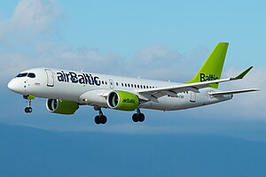 AirBaltic'e ait bir A220-300.