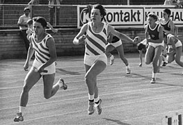 Bundesarchiv Bild 183-1982-6702-043, Sabine Rieger, Marlies Göhr.jpg