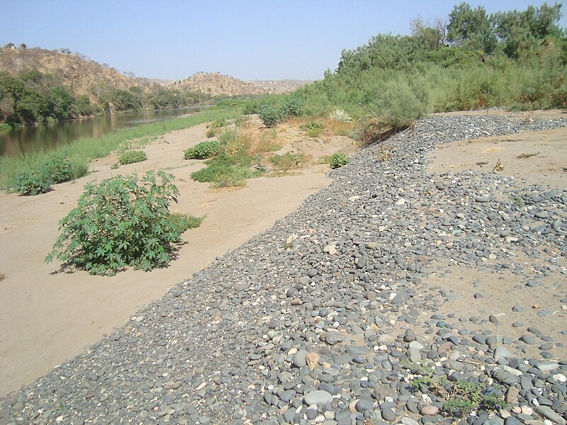 File:Tekeze River in between Kafta Humera and Tahtay Adiyabo Woredas in Tigray 13.jpg