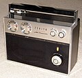 Zenith Royal 2000 Trans-Symphony AM/FM radio