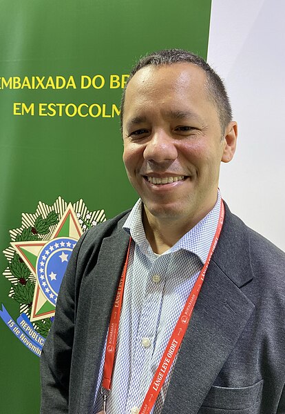 File:Atamar Vieira Junior, Bokmässan 2024, IMG 1850.jpg