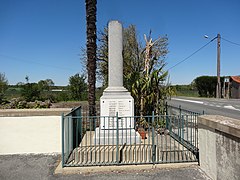 Le monument aux morts.