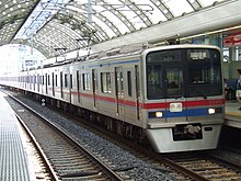 京成電鉄の羽田空港行列車（京成船橋駅）