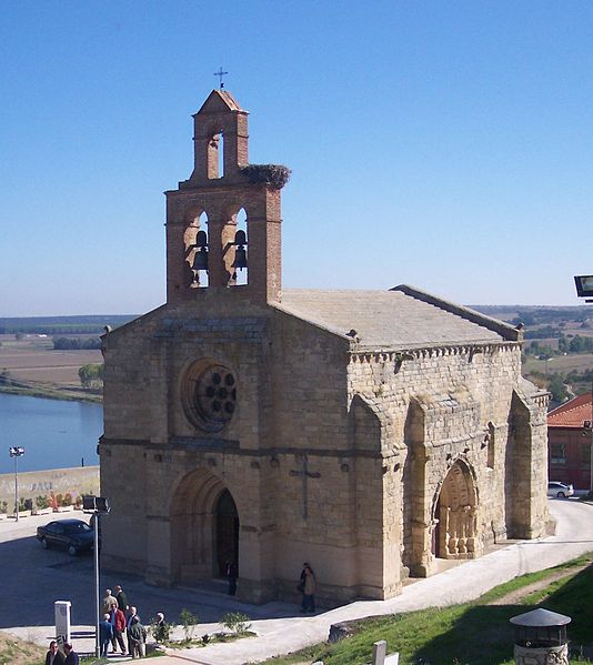 File:Castronuño Iglesia.jpg