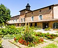 Ancien hôpital côté jardin