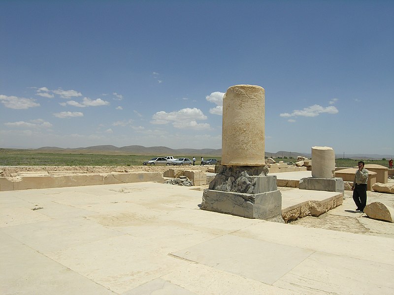 File:Pasargadae-114984.jpg