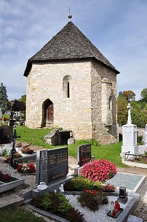 Althofen_Friedhof_Karner_09102012_011.jpg