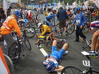 A crash during Tour de Taiwan 2008