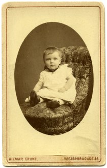 Asta Nielsen, ca. 2 årig. Foto:  Hilmar Crone