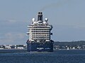 Mein Schiff au port de Tallinn et en arrière plan le Silverfors au port de Miiduranna.