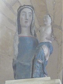 La statue du XIIIe siècle de la Vierge à l'Enfant.