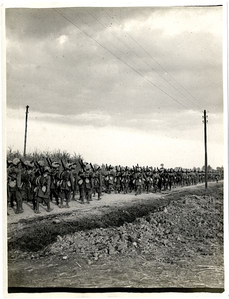 File:A Punjab regiment on the march in Flanders. Photographer- H. D. Girdwood. (13875669793).jpg