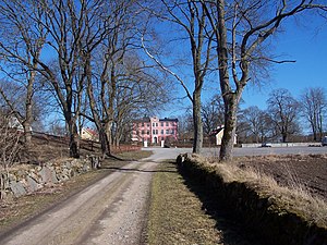 Hoby Kulle herrgård sedd från gamla vägen i väster.