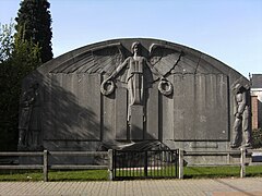 Le monument aux morts.