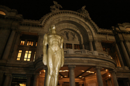 Replica van het Ariel-beeldje voor het Palacio de las Bellas Artes