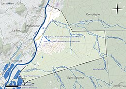 Carte en couleur présentant le réseau hydrographique de la commune