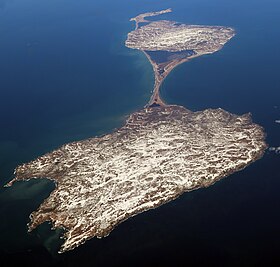 Vue aérienne de Miquelon depuis le sud en avril 2017.