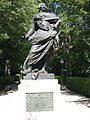 Patung Carlos III di Real Jardín Botánico de Madrid.