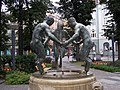 Polski: Fontanna "Trzy fauny" przed Urzędem Miasta English: Fountain "Three Fauns" in front of the City Hall Deutsch: Faunen-Brunnen vor dem Gleiwitzer Verwaltungsgebäude