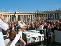 Fiat Nuova Campagnola als Papamobil, Johannes Paul II. auf dem Petersplatz 2004