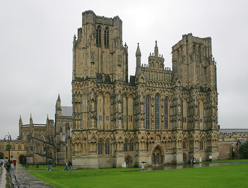 File:Wells-Kathedrale-02-2004-gje.jpg