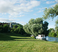 Bords de Saône et château.