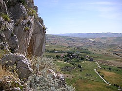 Typická krajina v oblasti Caltanissetta