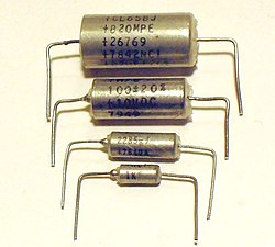 Axial tantalum capacitors