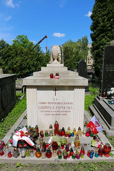 File:Львів, Личаківське кладовище, Гробниця, в якій похована Запольська Г., польська письменниця і драматург.jpg