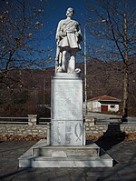 Statue of Kapetan Vangelis in Asprogeia.