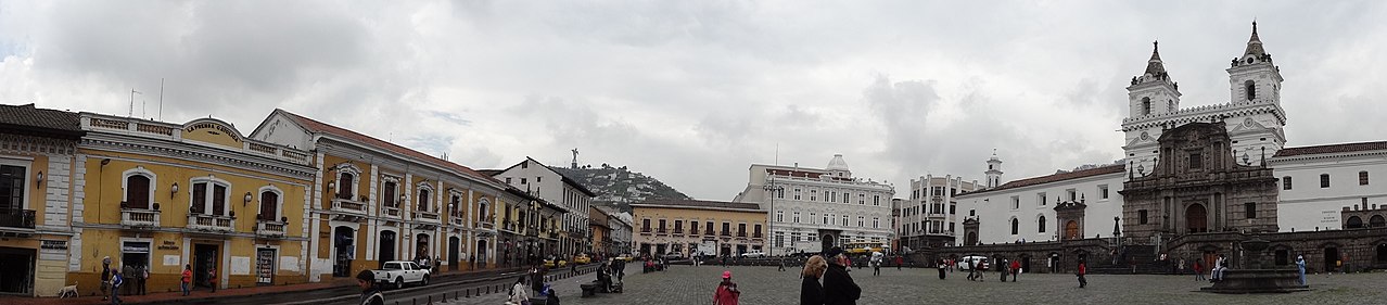 Plaza San Francisco, Quito.