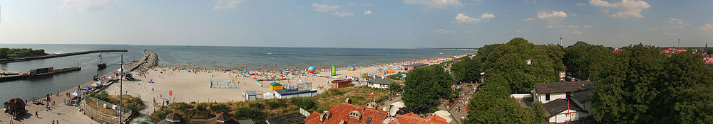 La haveno kaj plaĝo en Ustka / Pollando (julio 2010)