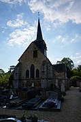 L'église et le cimetière.