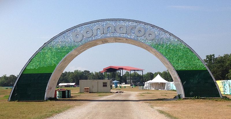 File:Post Bonnaroo (14529680243).jpg