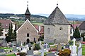 English: Western view with charnel house Deutsch: West-Ansicht mit Karner