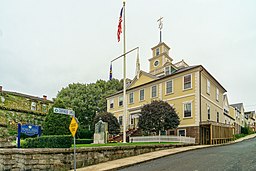 East Greenwich Town Hall, som historiskt fungerade som den lokala domstolsbyggnaden