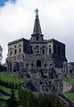 Herkulesmonumentet er et landemerke i byen