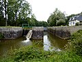 Canal de Nantes à Brest : écluse de Pont-Auffret (écluse no 152) dans la commune de Rostrenen, à la limite de celle de Glomel.