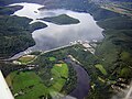 Barrage de retenue et lac de la Rour.