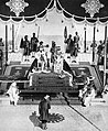 Image 19Asaf Jah VII pays homage to King George and Queen Mary, Delhi Durbar, 1911 (from History of Hyderabad)