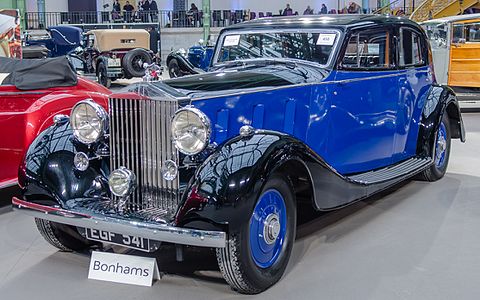 Rolls-Royce Phantom III de 1937, con ruedas de radios carenadas