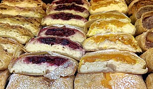 Strudel bei Strudel-Café Kröll in Innsbruck 2.jpg