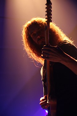 Guthrie Govan2013.jpg