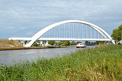 De Bert Swartbrug te Zuidhorn over het Van Starkenborghkanaal