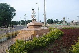 Monument de bienvenue à l'entrée de Parakou.