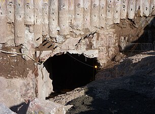 Spontvägg och arbetstunnel under Bellevue, mars 2011.