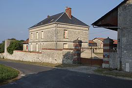 La ferme et ancienne mairie d’Hurtebise.