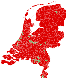 Carte des pays bas montrant le découpage communal et le vote majoritaire dans chaque commune.